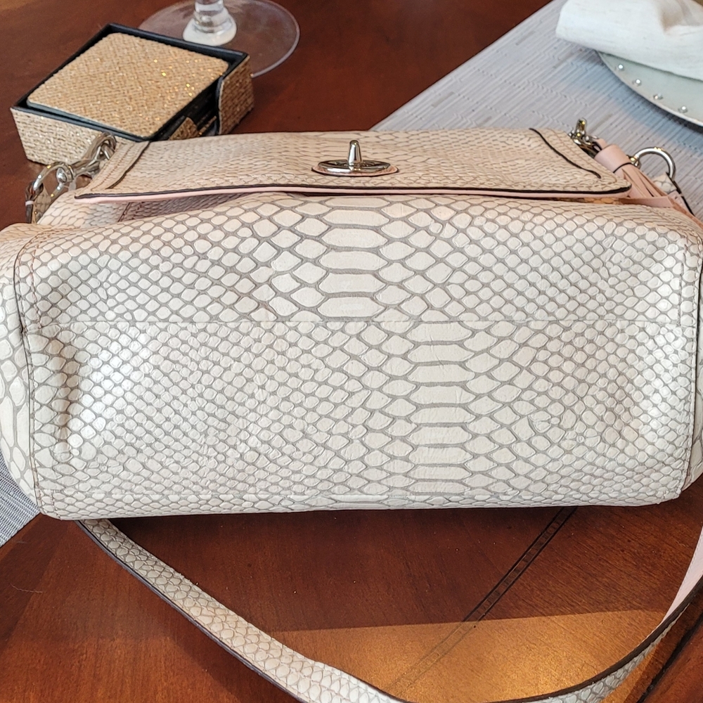 Barely used coach python handbag - Picture 15 of 16